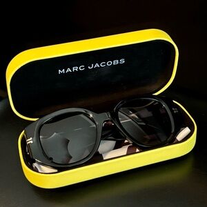 Marc Jacobs NEW Sunglasses with Signature Gold Accents Includes Case & Cloth